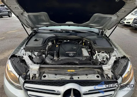 2017 Mercedes-Benz Glc 300 4Matic z USA, uszkodzony, nr VIN WDC0G4KBXHF166918